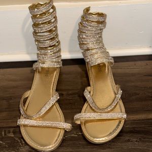 Sparkling wrap up sandals